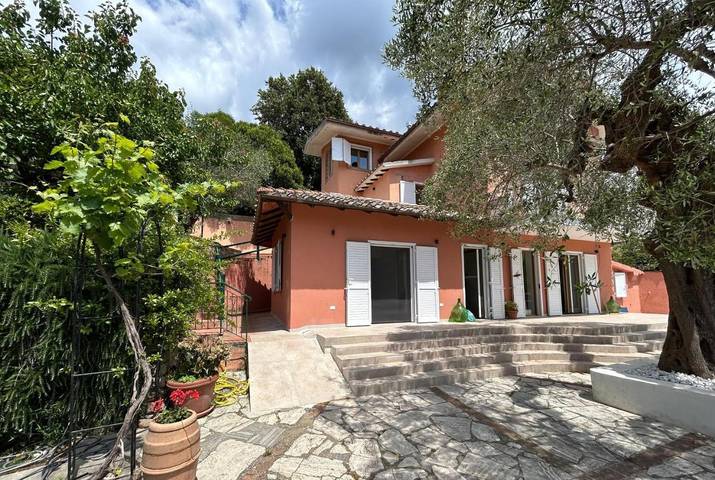 Villa per 10 persone, con giardino e panorama in Capalbio