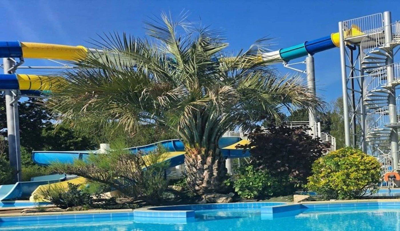 Zecamping 4 étoiles familial parc aquatique locatif Tv Bbq 25m2 in Fouesnant, Quimper en omgeving