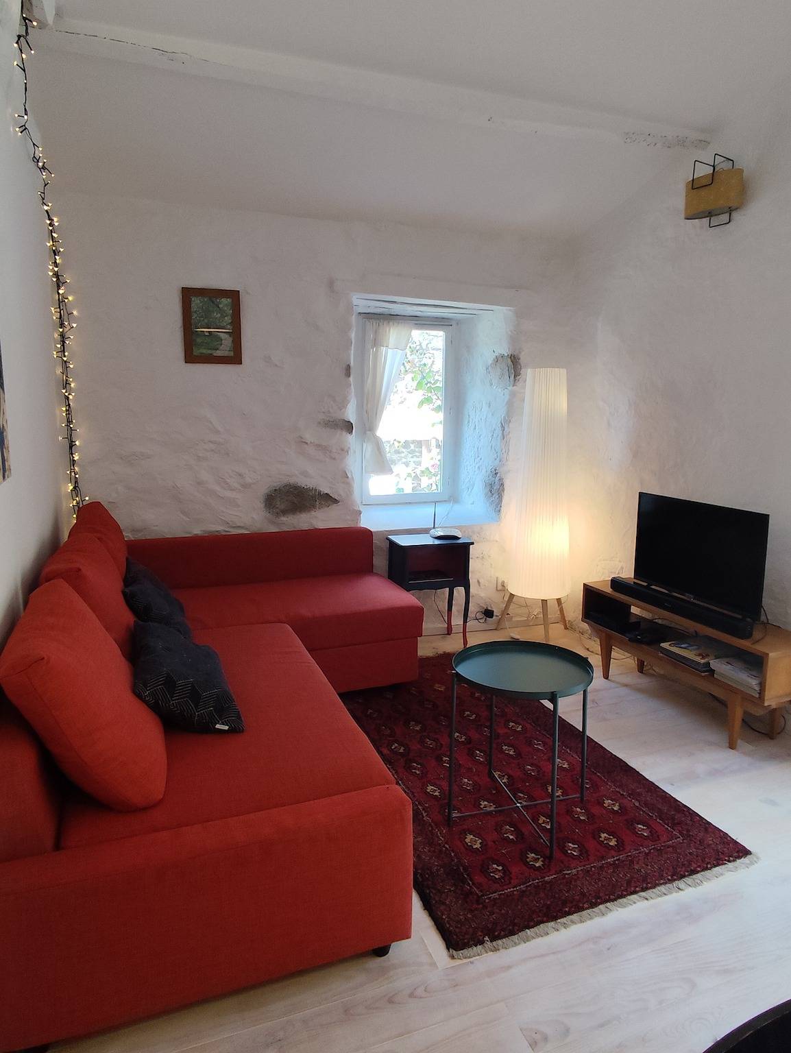 Holiday Home 'La Laiterie' with Shared Pool, Balcony and Wi-Fi in Saint-Martin-sur-Lavezon, Privas