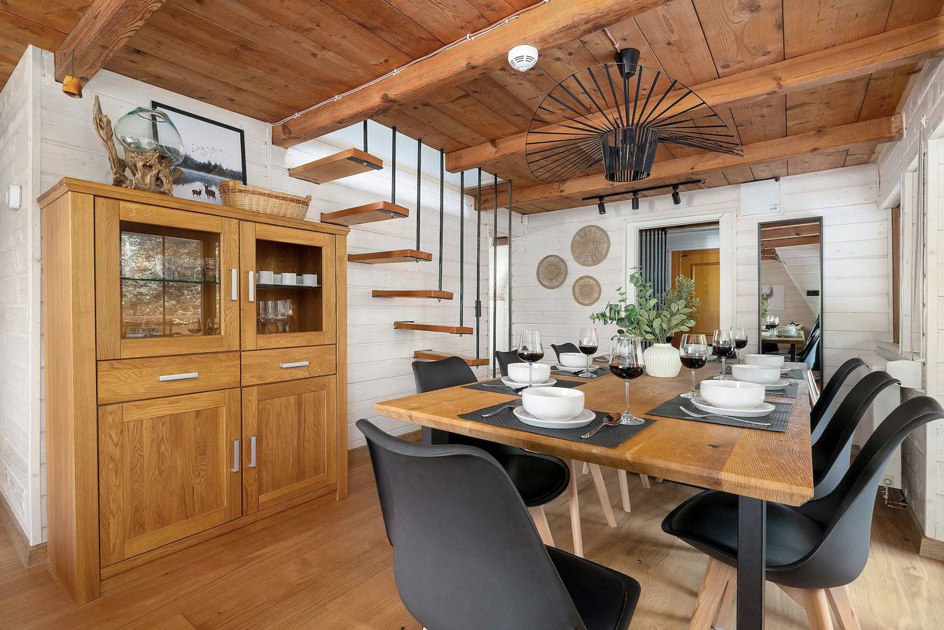 Spacious House | 5 Bedrooms, Garden, Terrace and Parking in Schirk, Karpaten (Polen)