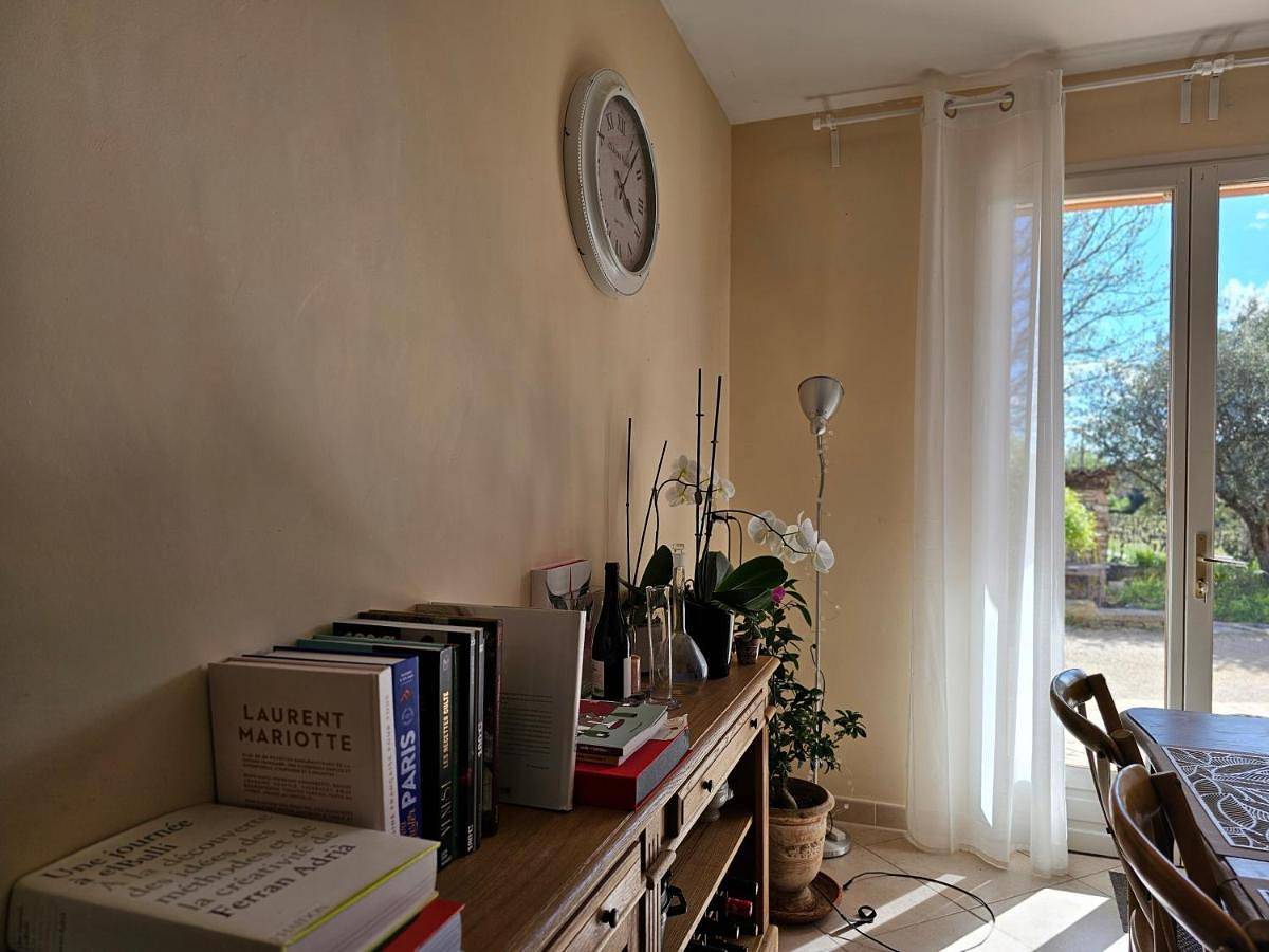 Five-Bedroom House in Beaumes-de-Venise, Vaucluse