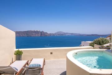 Location de vacances pour 2 personnes, avec terrasse et jacuzzi à Oia