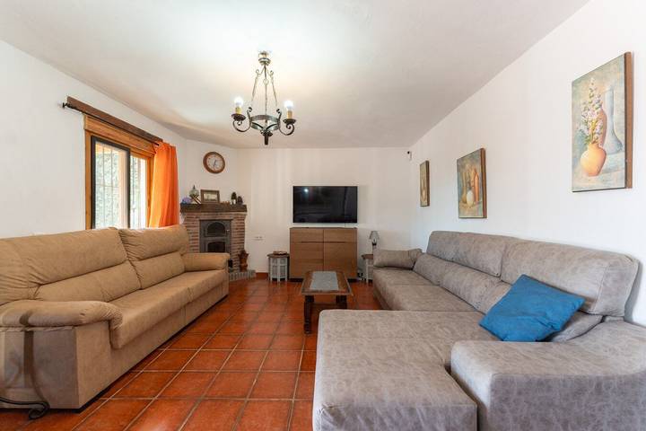 Gîte pour 8 personnes, avec terrasse ainsi que piscine et jardin en Andalousie - 4