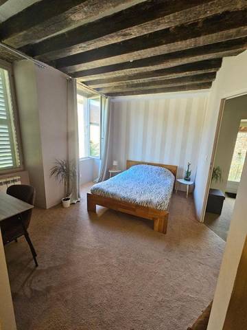 Maison d’hôte pour 2 personnes, avec vue ainsi que jardin et balcon à Donzy