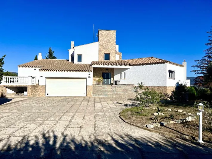 Casa de vacaciones para 15 personas, con jardín además de piscina y vistas - 1