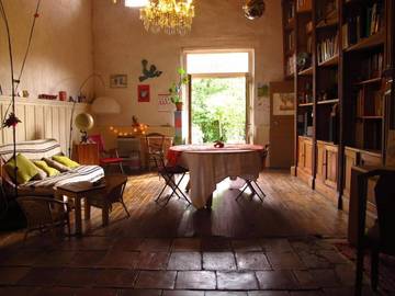 Gîte pour 11 personnes, avec vue et terrasse à Salvagnac
