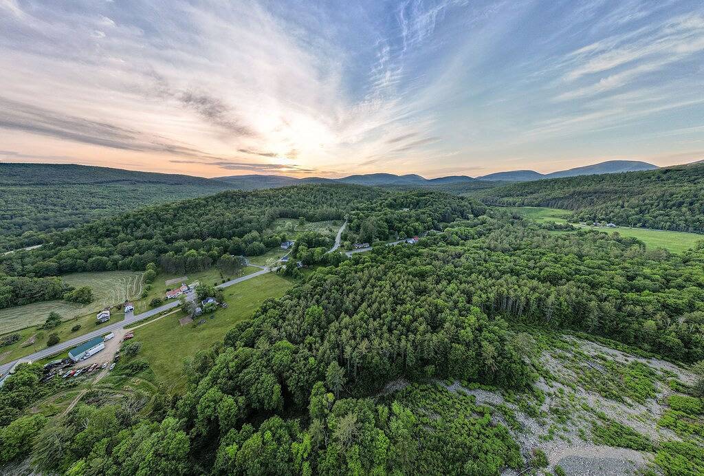 Hidden Gem in White Mtn: Pet Friendly and close to Hiking and Atv trails in Grafton County