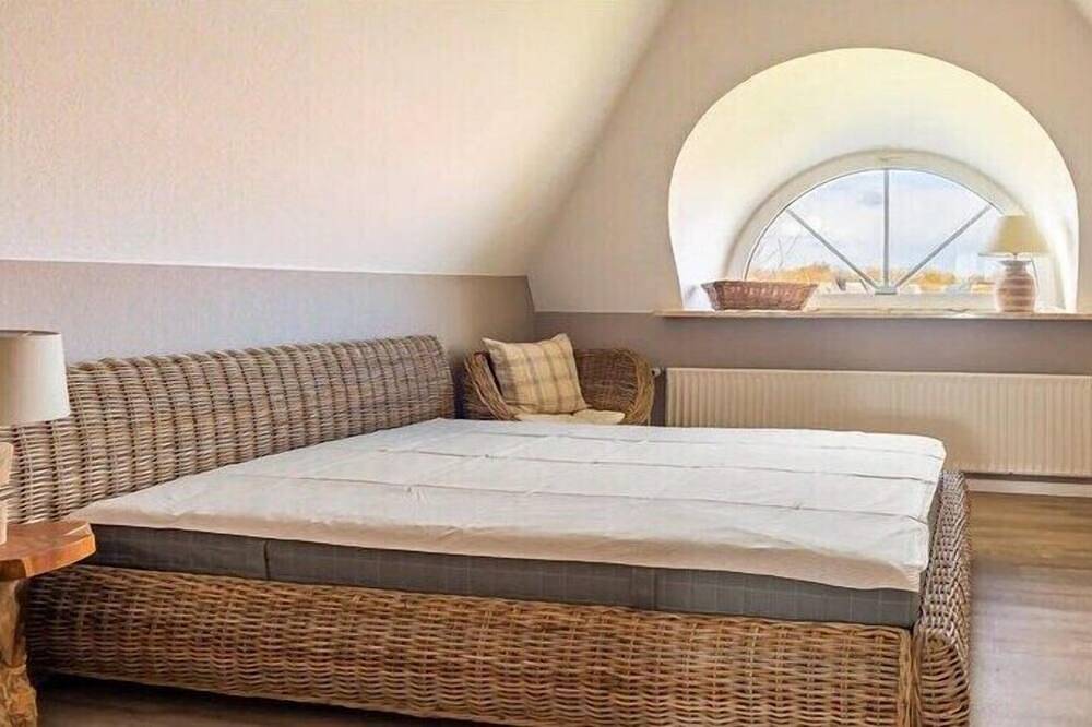 Traumurlaub unter Reet in Brunsbüttel, Nordseeküste