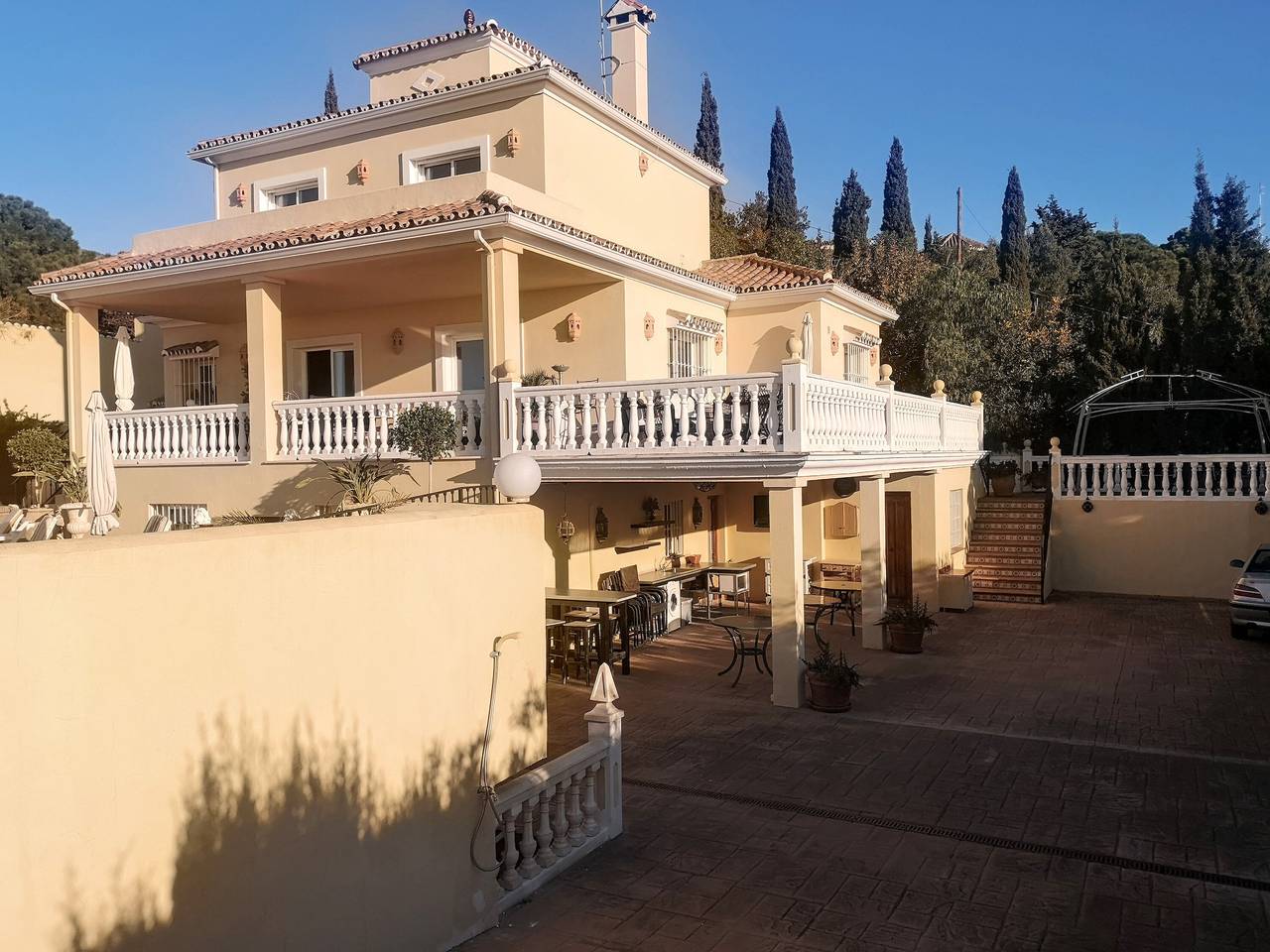 Apartment 'Villa Roca' with Sea View, Wi-Fi and Air Conditioning in Estepona, Costa del Sol