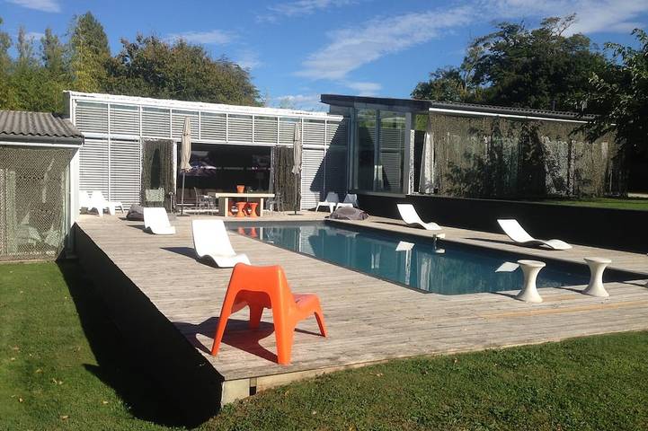 Location de vacances pour 8 personnes, avec Terrasse et Jardin à Camblanes-et-Meynac