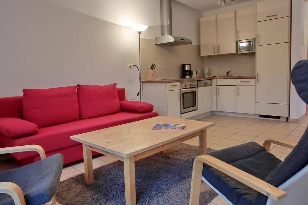 Ganze Wohnung, 2-Zimmer-Ferienwohnung für 4 Personen im Erdgeschoss im Wlan - Nh in Neu Hirschburg, Ribnitz-Damgarten