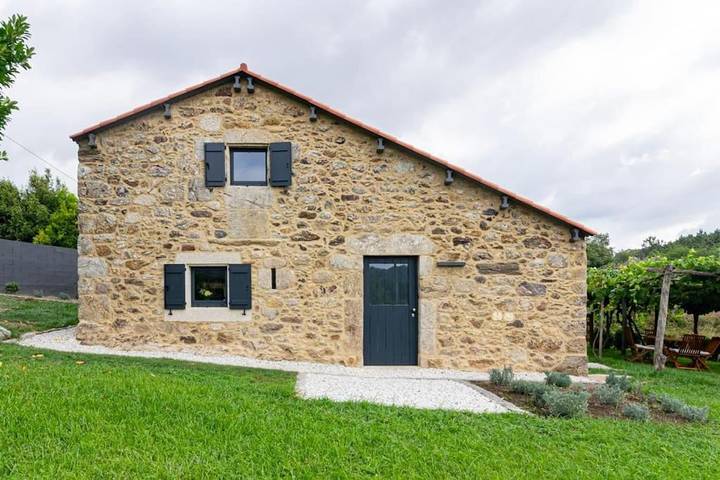 Casa rural para 4 personas, con jardín y vistas en Vedra