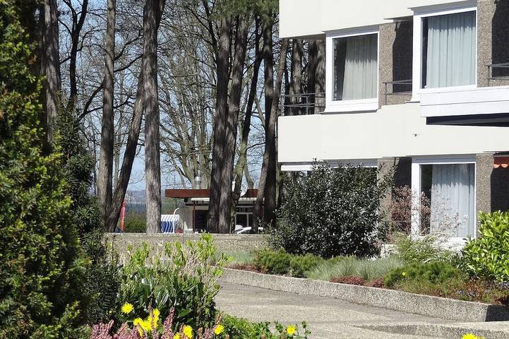 Ganze Wohnung, Komfortable Ferienwohnung mit Schwimmbad und Sauna 100 m vom Strand, Wlan in Niendorf, Timmendorfer Strand