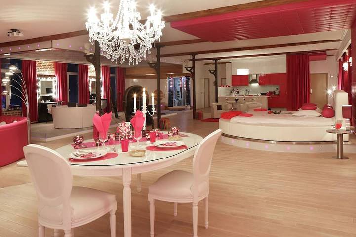 Ferienwohnung für 2 Personen, mit Pool und Sauna sowie Whirlpool