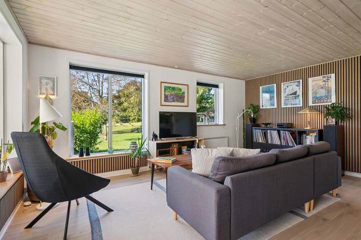 Charmantes Ferienhaus mit großem Garten und heller Veranda nahe Øer Strand und Ebeltoft in Øerne, Ebeltoft
