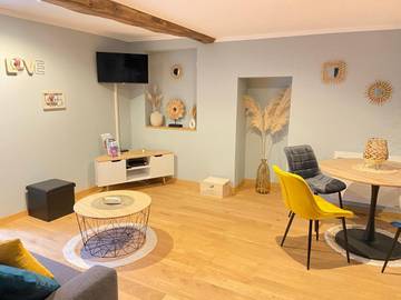 Gîte pour 4 personnes dans Aÿ-Champagne
