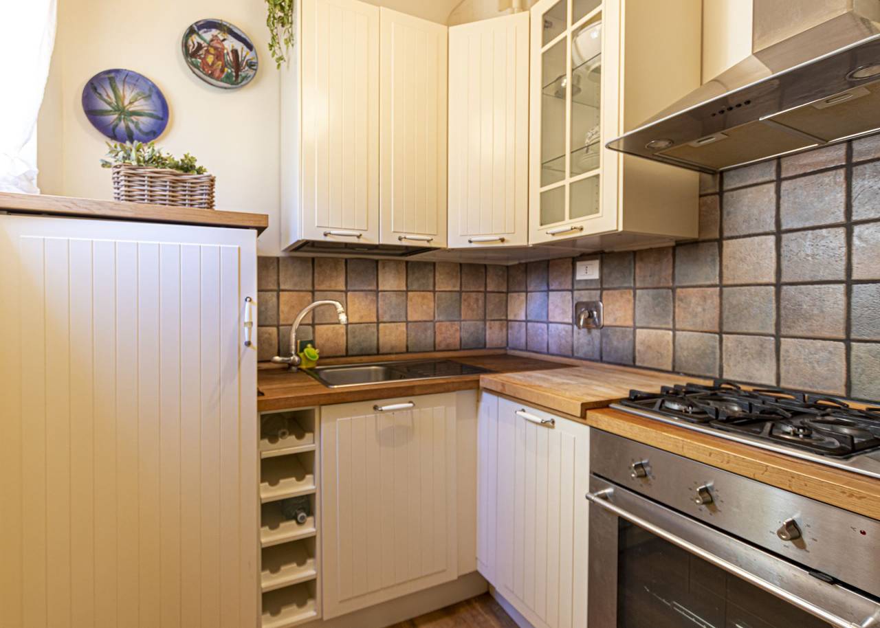 Ganze Ferienwohnung, Ferienwohnung für 5 Personen mit Garten in Marina di Campo, Campo nell'Elba