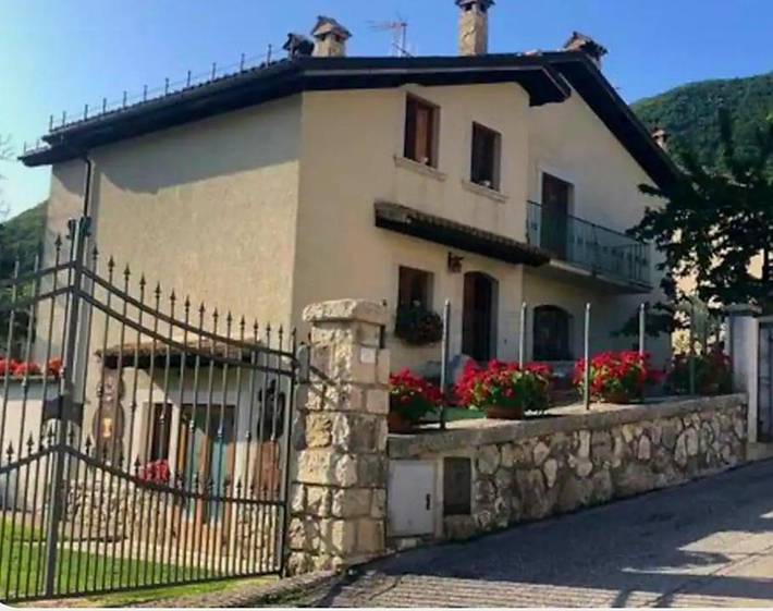 Casa vacanza per 6 persone, con giardino e panorama - 1