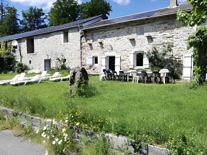 Gîte pour 15 personnes, avec jardin et terrasse, animaux acceptés