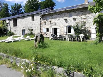 Gîte pour 15 personnes, avec jardin et terrasse, animaux acceptés à Le Soulié
