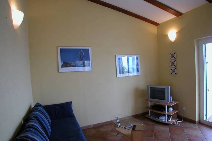 Ganze Wohnung, Apartment a 45sqm, unobstructed sea view, about 150m to the sea in Jablanac, Kvarner Festland
