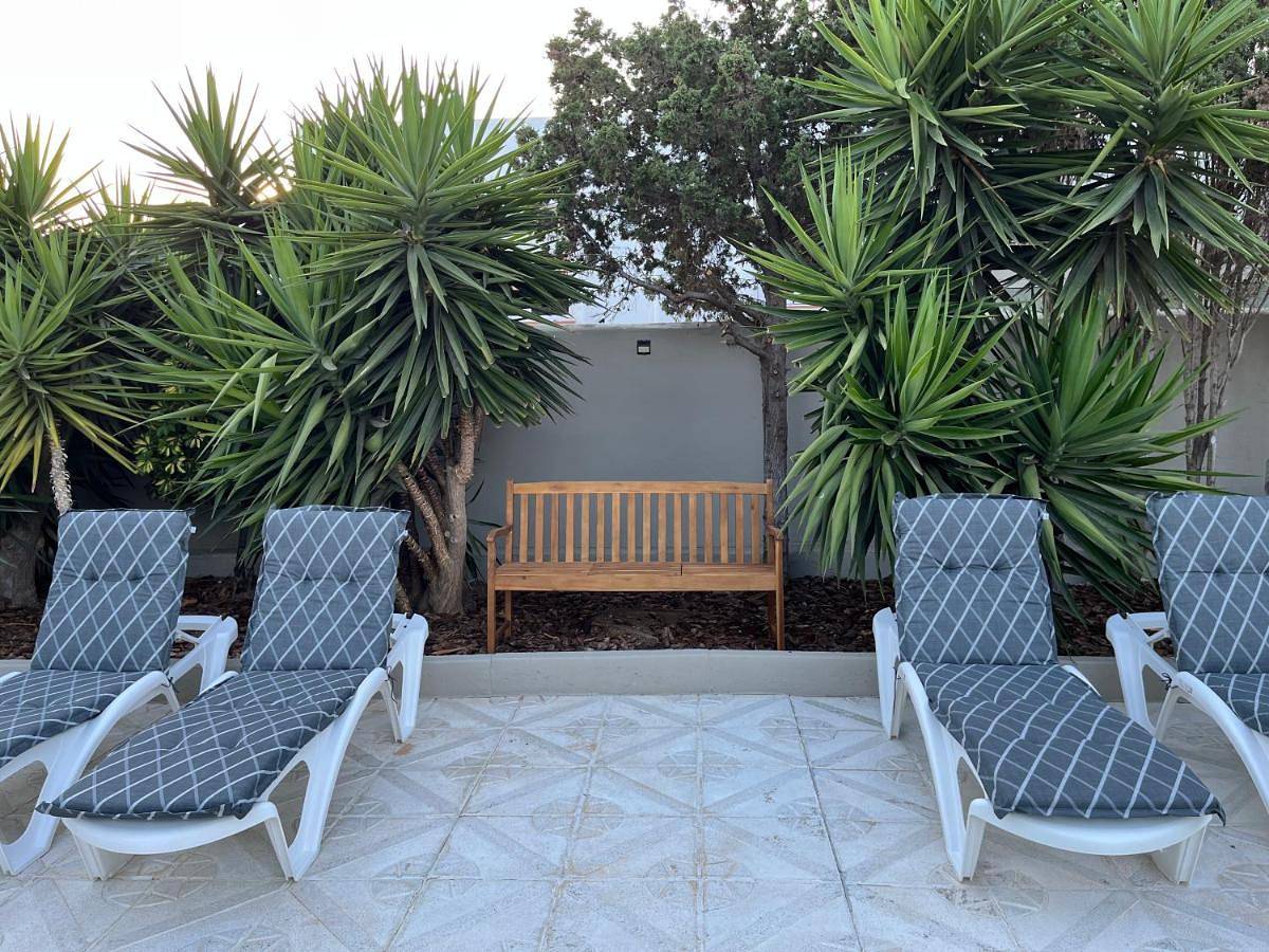 Villa de los Osos - 3min Walk To The Beach & Club De Golf Playa Serena, Entire House, Chalet With Xxl Private Pool & Gym in Buena Vista Roquetas de Mar, Roquetas de Mar