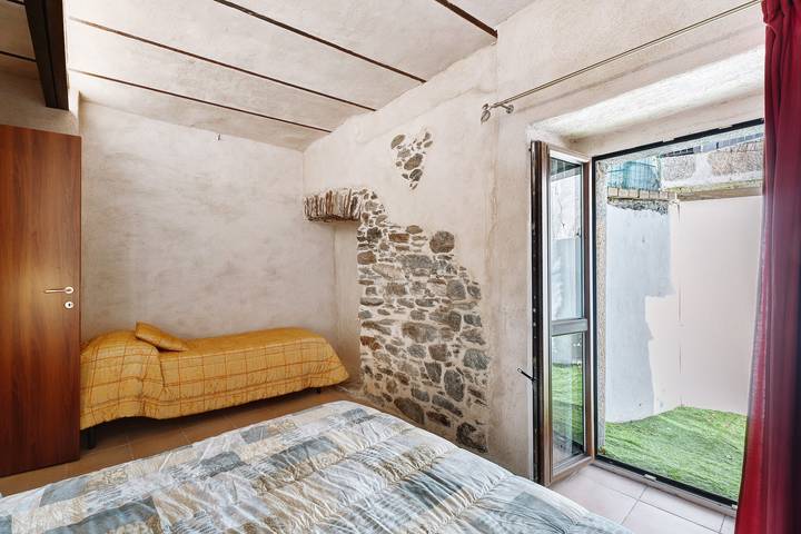 Holiday Home 'Casa Vacanze Laghi e Monti' with Mountain View, Private Garden and Wi-Fi in Albo (Mergozzo), Comune di Mergozzo