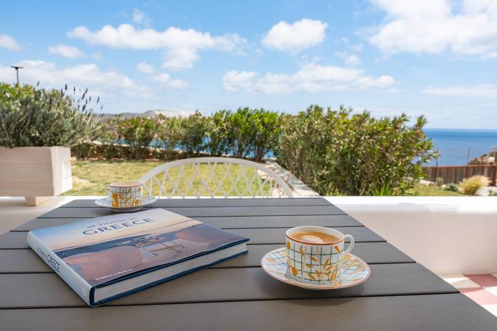 Appartement entier, Appartement « Moon Kiss » avec vue sur la mer, Wi-Fi et climatisation in Milos