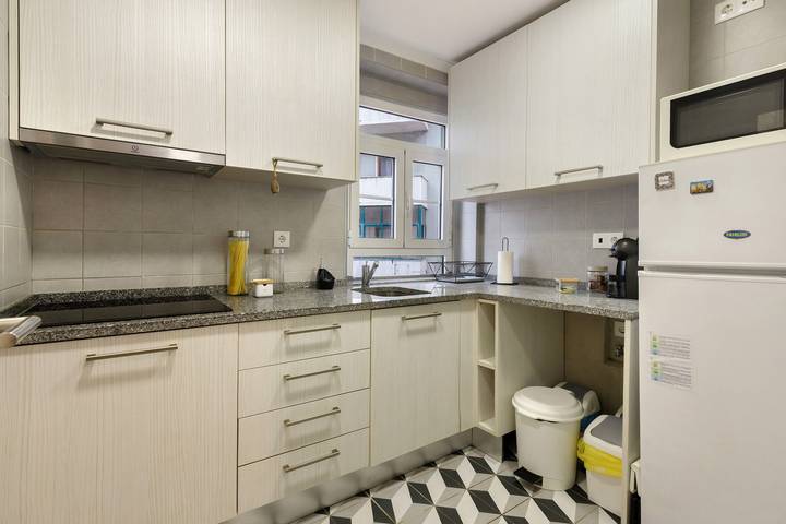 Entire apartment, Apartment 'Beco Do Sapato' with Wi-Fi and Air Conditioning in São Vicente de Fora, São Vicente (Lisbon)