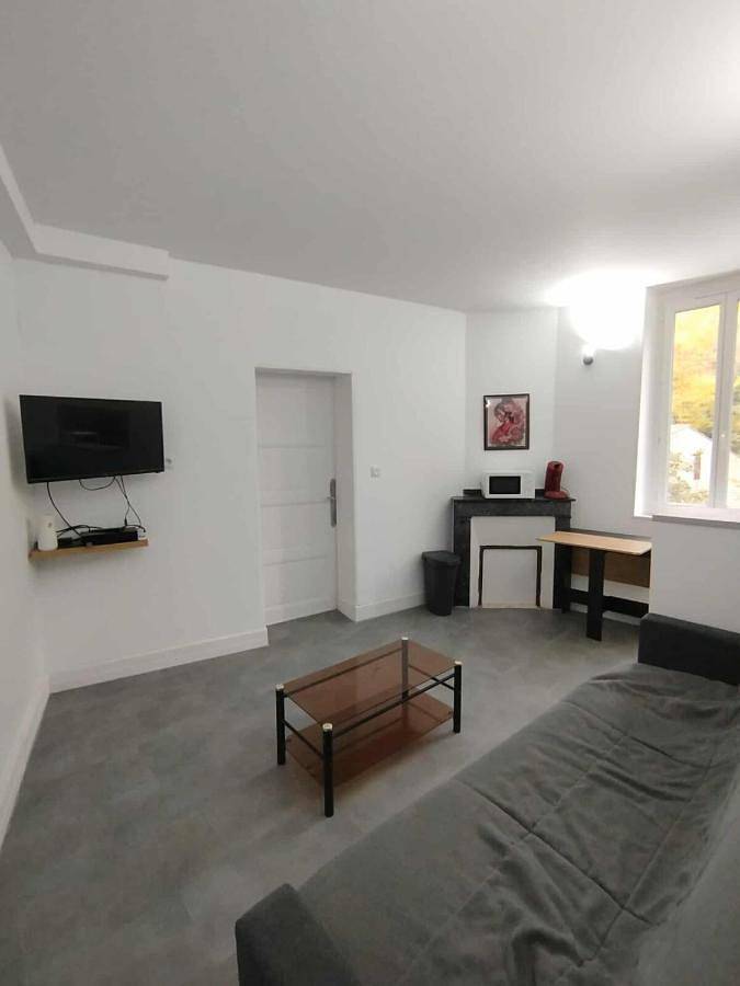 Gîte pour 4 personnes, avec vue dans Hautpoul