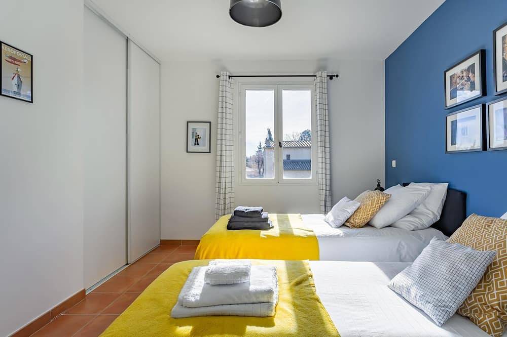 Superb Family Villa, Heated swimming pool, air conditioning in Roussillon, Parc naturel régional du Luberon