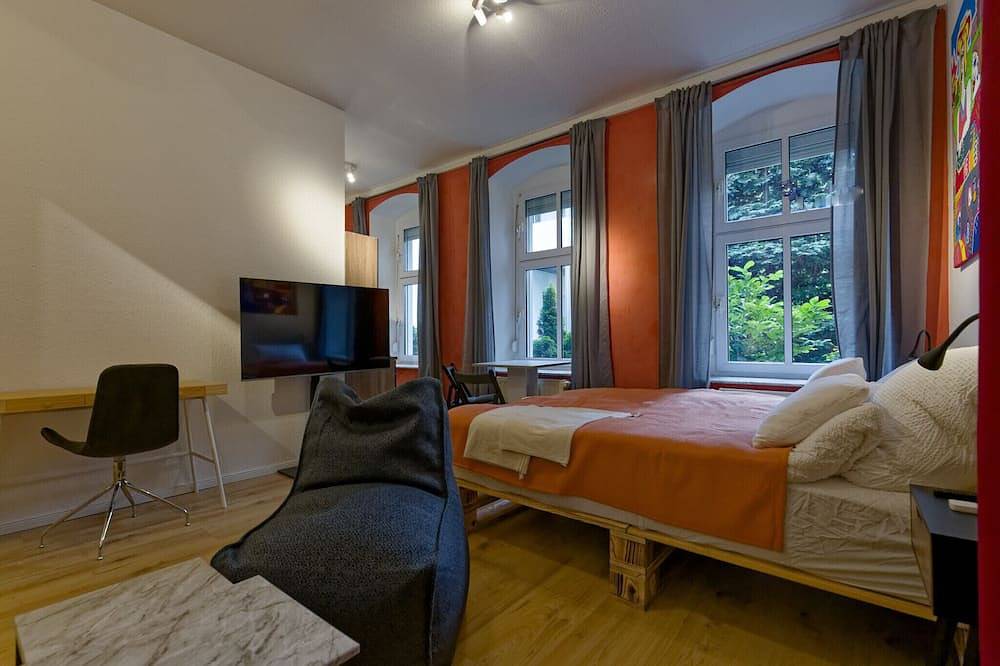 Ganze Wohnung, Apartment 3 near Warschauer Platz and Spree river in Friedrichshain - Kreuzberg, Berlin