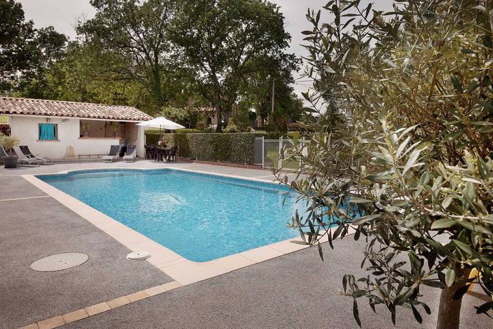 Casa de huéspedes para 6 personas, con piscina y jardín - 1