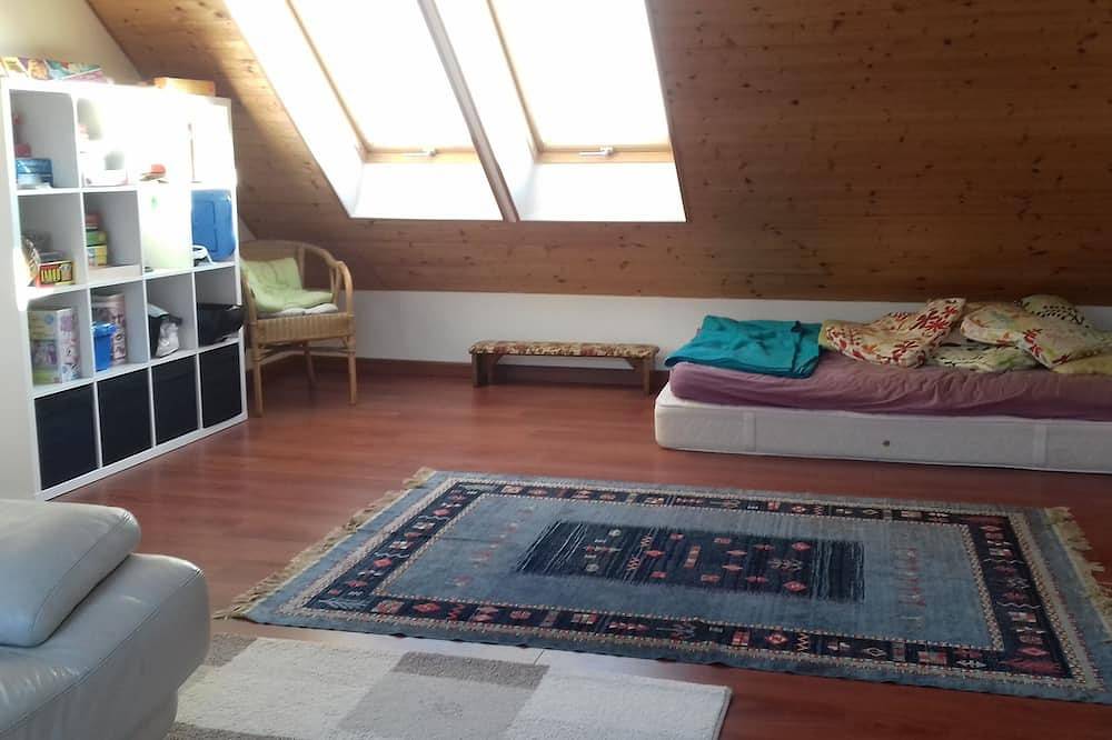 Maison de vacances avec jardin, à 200m de la in Quettehou, Région de Cherbourg