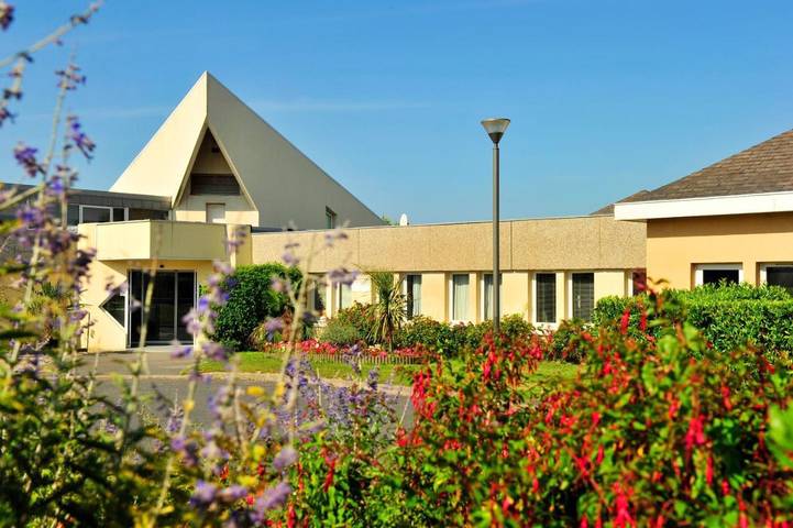 Parc de vacances pour 5 personnes, avec jardin ainsi que terrasse et piscine en Normandie - 2
