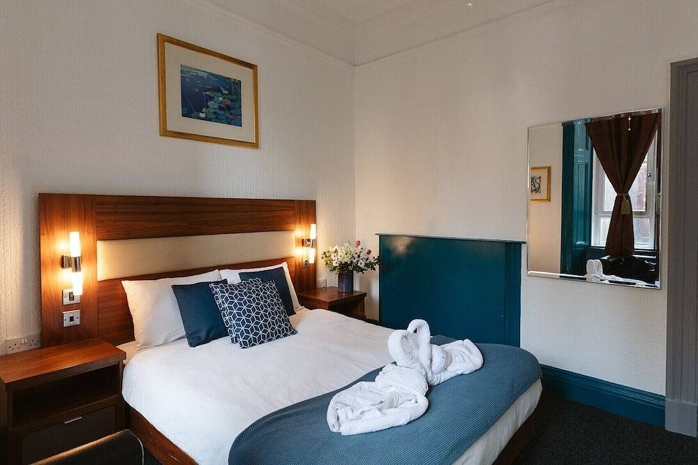 First Floor Room - 1 in Paisley, Renfrewshire