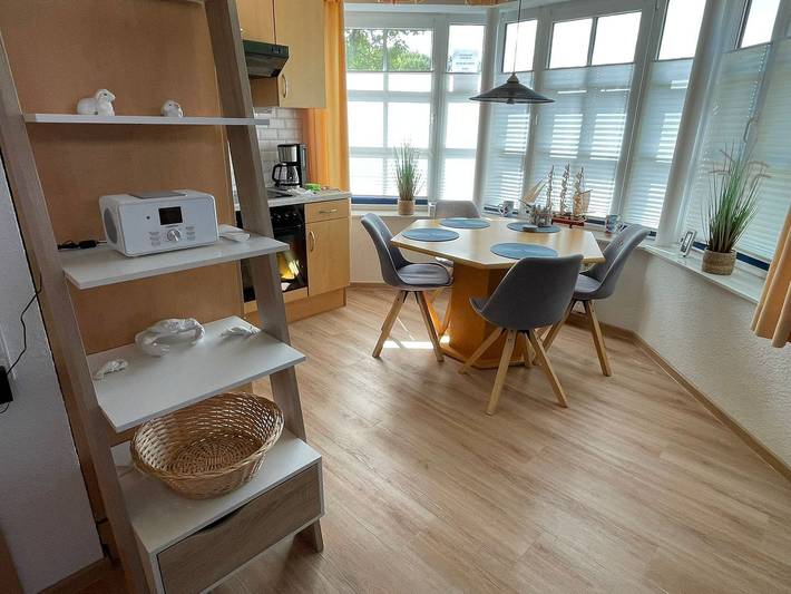 Ganze Wohnung, Strandnahes, gemütliches Zweiraum-Appartement in Badestrand Büsumer Deichhausen, Büsumer Deichhausen