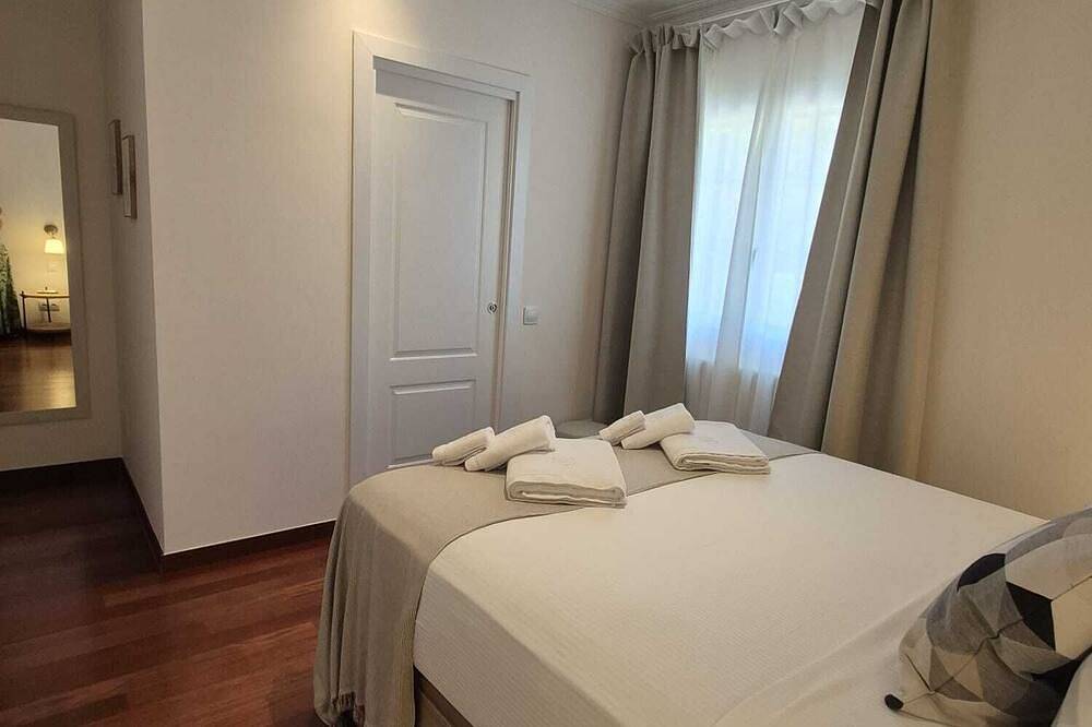 Villa Milo - Vier Schlafzimmer Villa, Schläft 6 in Cas Catala, Calvià