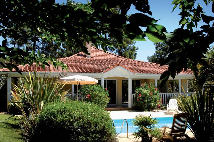 Villa pour 8 personnes, avec piscine dans Lac de Lacanau