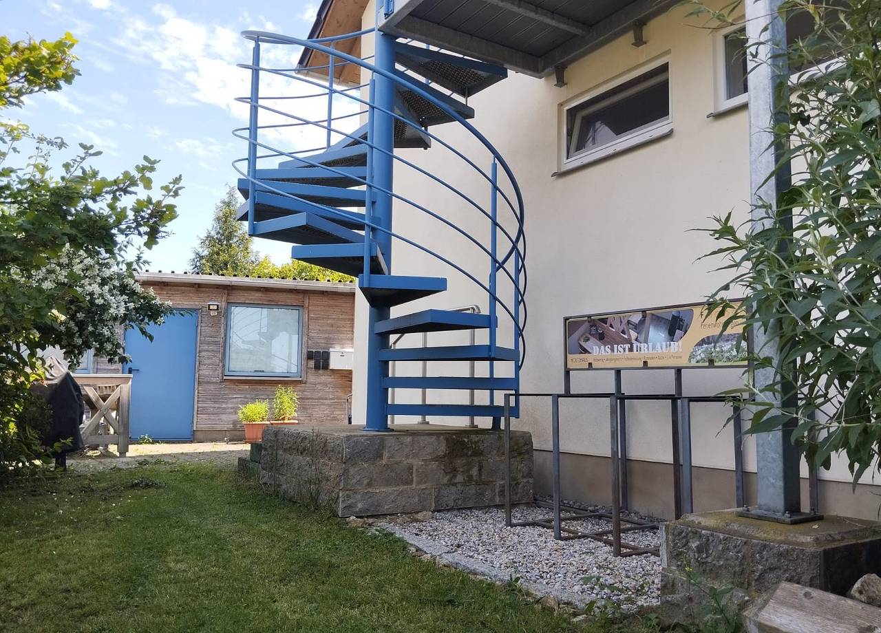 Ganze Ferienwohnung, Ferienwohnungen Holtzhaus - Fw mit 1 Schlafz., 1 Schlafboden,1komb. Wohn-Schlafz.,Kochzeile,Du+Wc,1-8 P.,1. Et,57 m² in Amt Wachsenburg, Thüringer Kernland