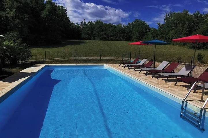 Location de vacances pour 8 personnes, avec jardin et terrasse à Salviac