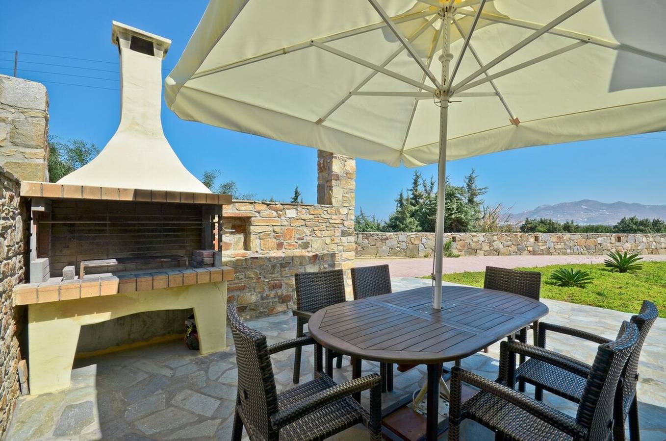 Fabulous Holiday Villa in Naxos Island in Agios Prokopios, Cyclades