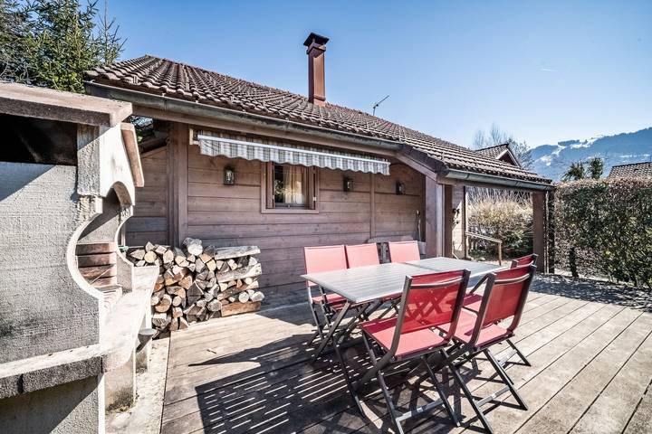 Gîte pour 6 personnes, avec jardin à Verchaix