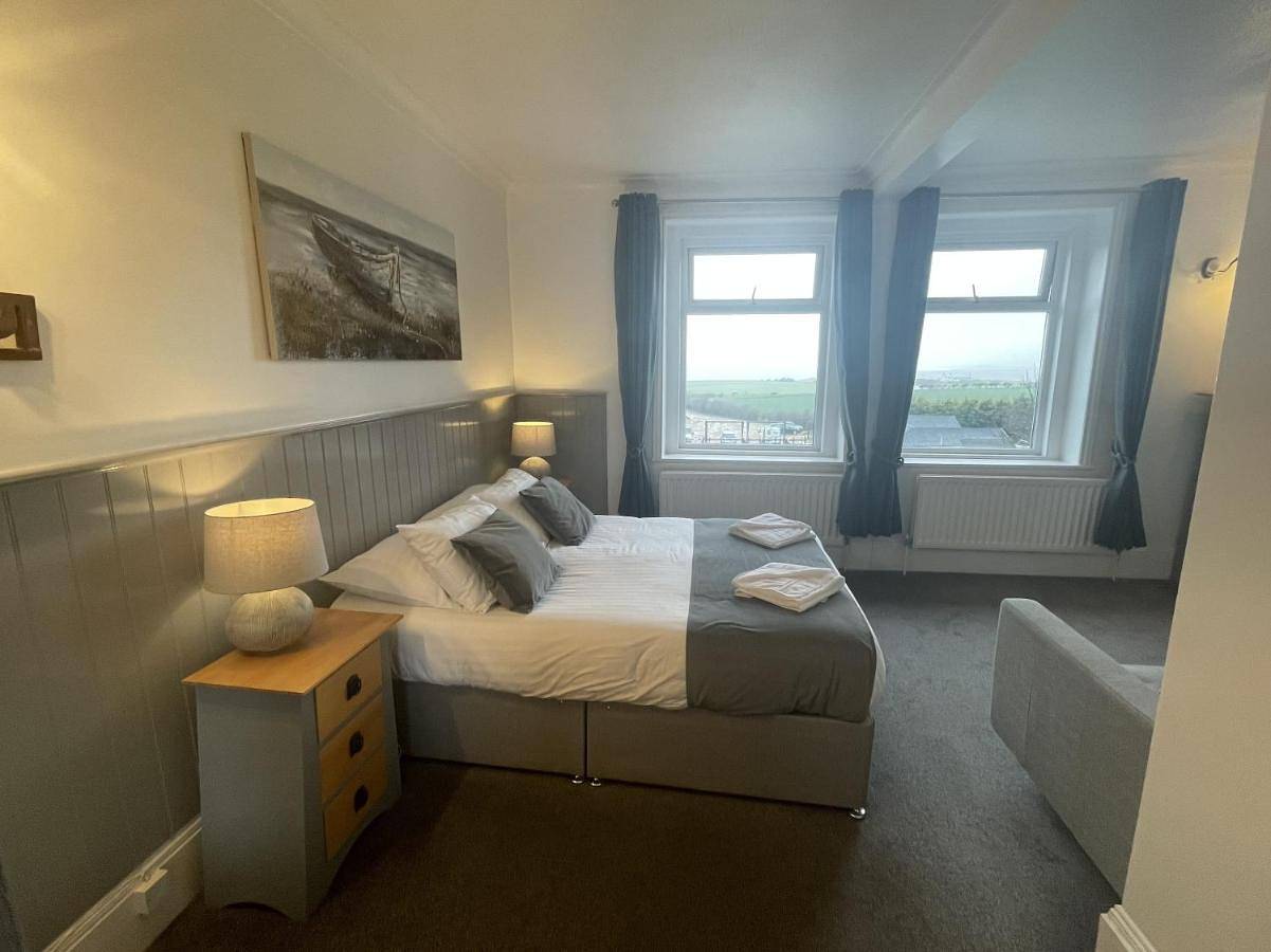Standard Twin Room in Isle of Wight