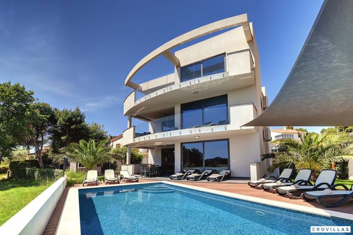 Villa für 20 Personen, mit Meerblick in Premantura