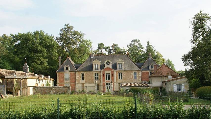 Maison de vacances pour 6 personnes, avec piscine ainsi que terrasse et jardin dans la Meuse