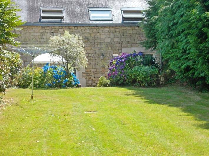 Gîte pour 6 personnes, avec jardin à Guern - 2