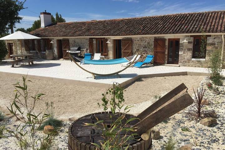 Gîte pour 10 personnes, avec jardin à Le Bernard
