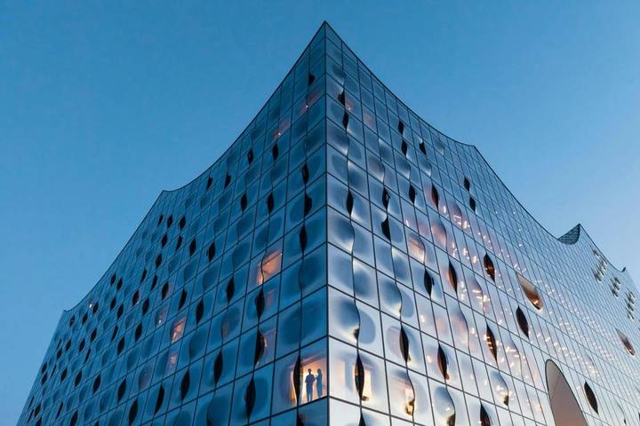 Hotel für 4 Personen, mit Pool und Sauna sowie Ausblick und Balkon, mit Haustier in Hamburg-Mitte