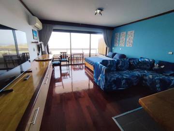 Gîte pour 2 personnes, avec vue ainsi que balcon et piscine à Papeete